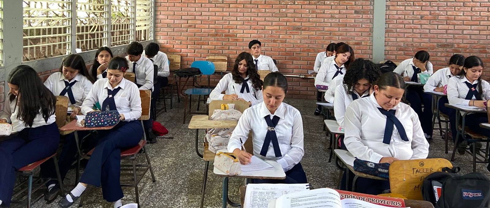 Bachiller Técnico Profesional en Administración